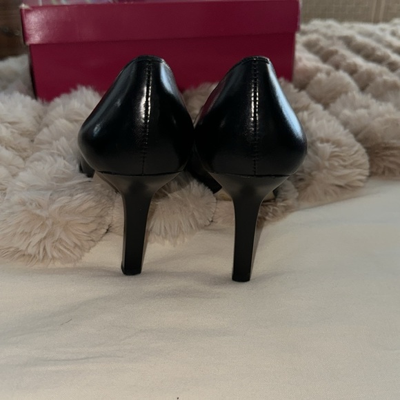 BCBGirls | Katchen High Heels | 6B/36 - Picture 6 of 10